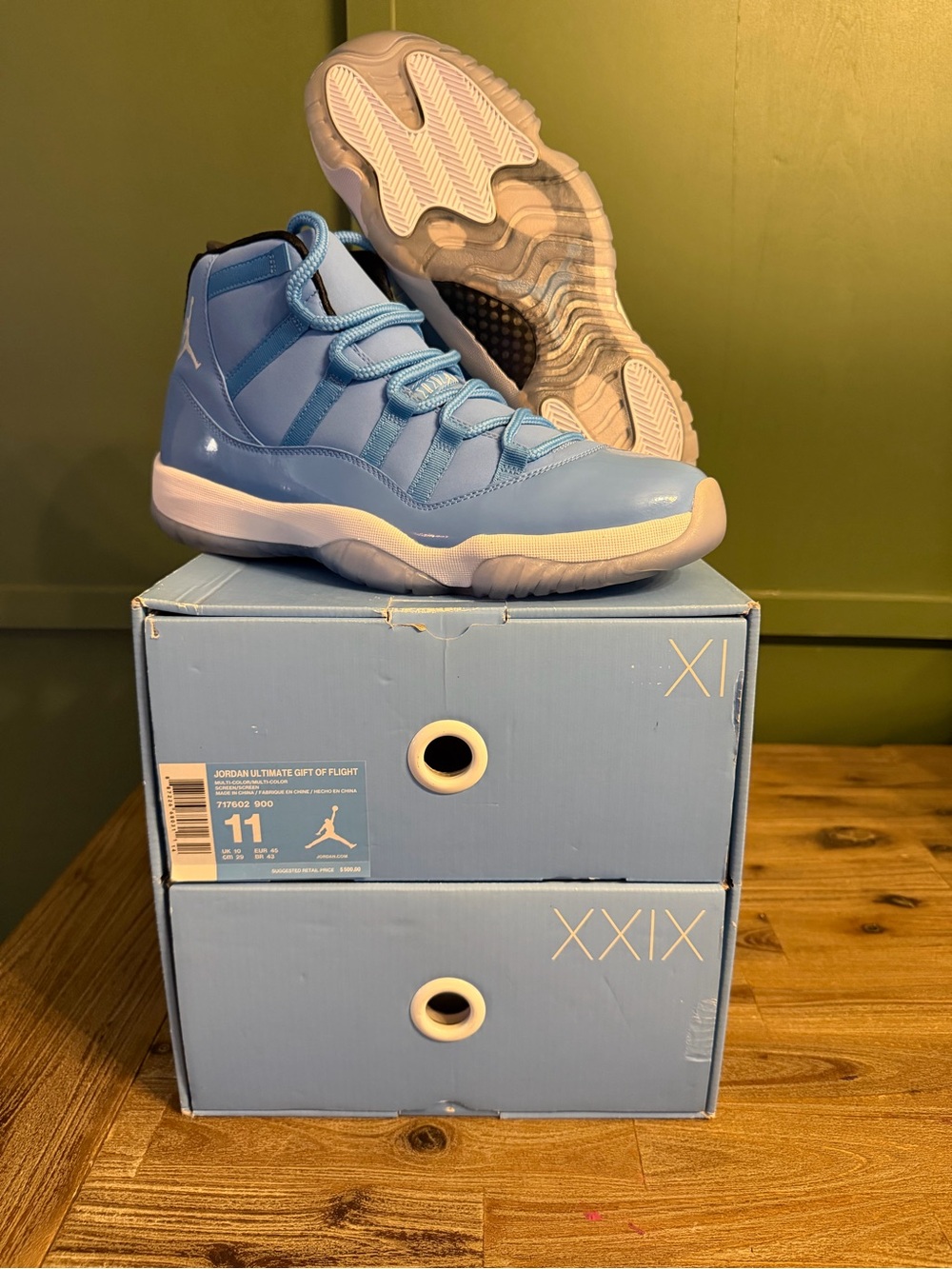 Air Jordan Pantone - 11s only